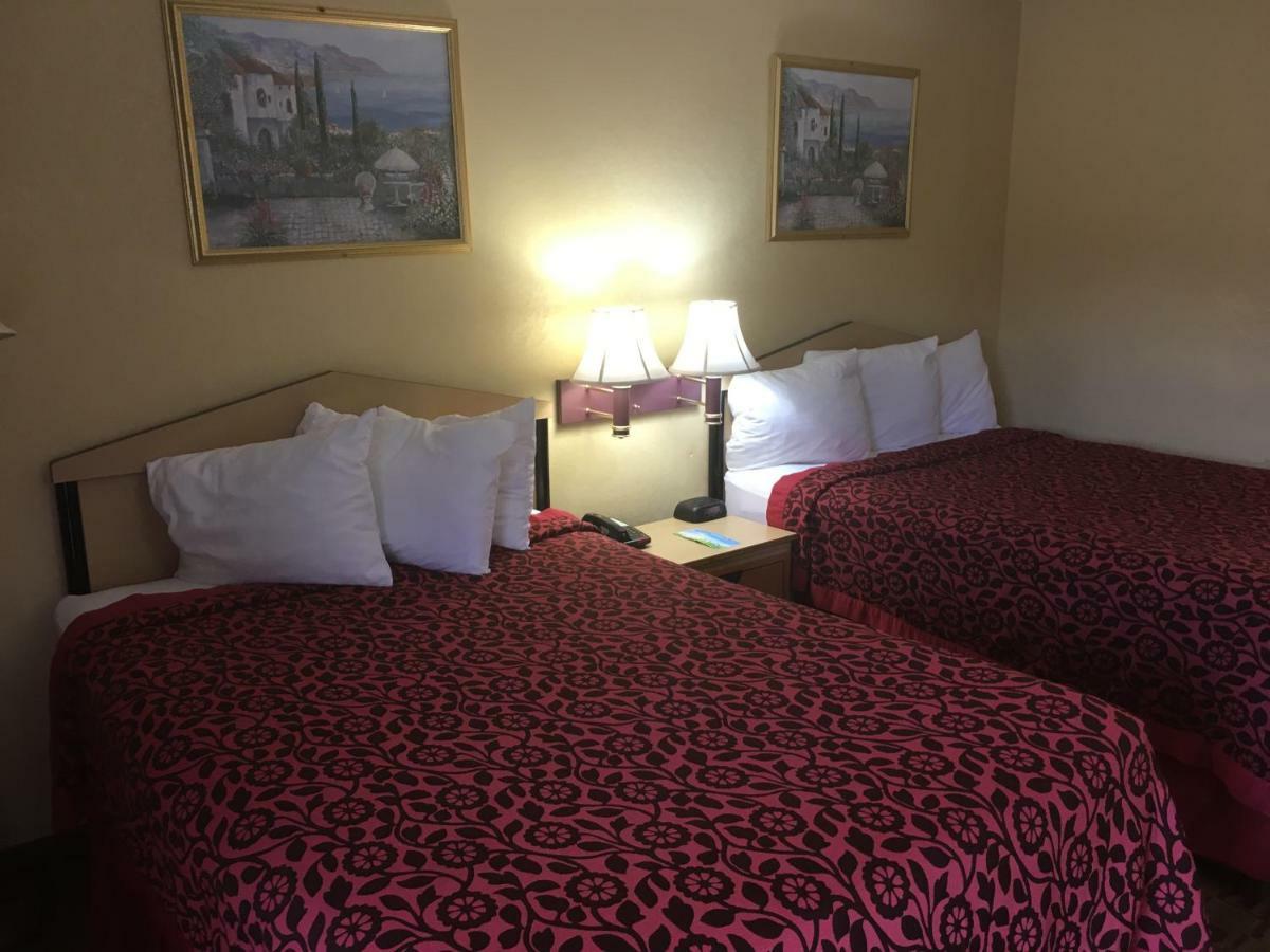 Days Inn By Wyndham Yazoo City Kültér fotó